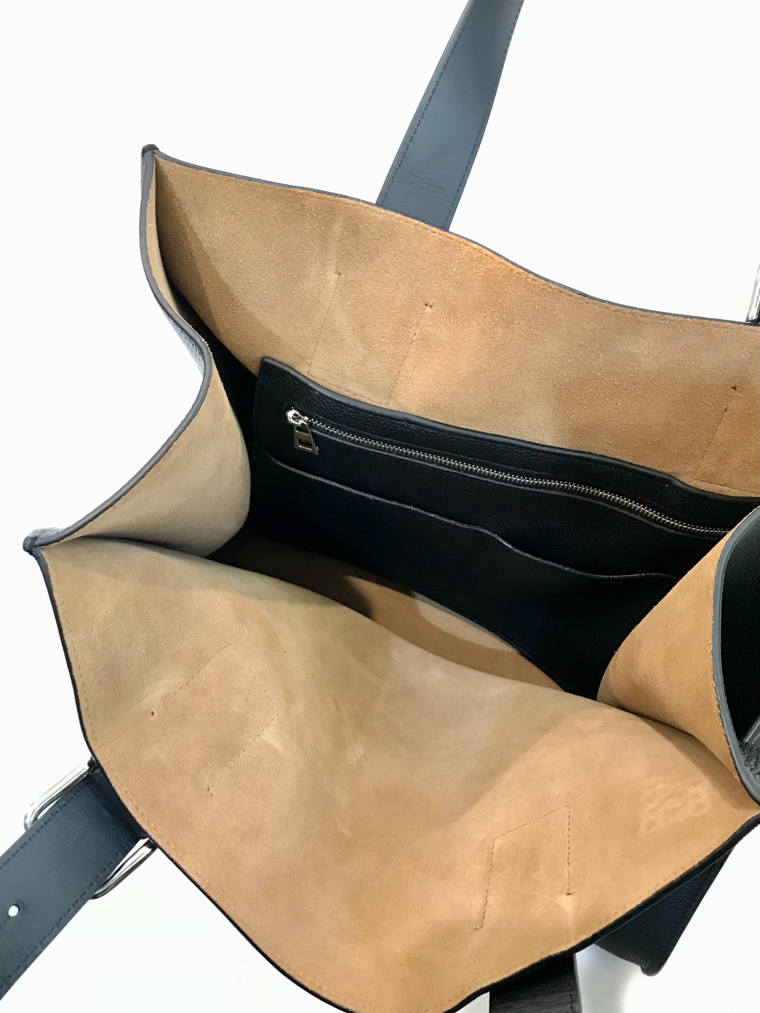 LOEWE/ロエベ】バックルホリゾンタルトートバッグが買取入荷[2023.04 