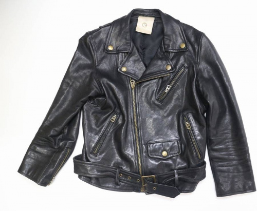 ライダースジャケットのビューティフルピープル