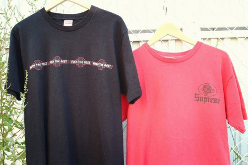 SUPREMEの古着