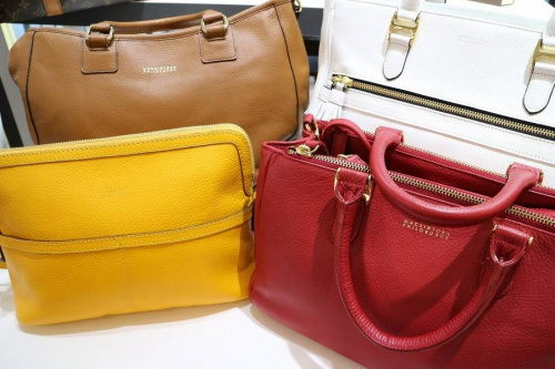 マッキントッシュフィロソフィーのバッグ