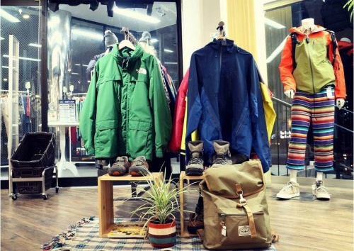 ノースフェイスの古着