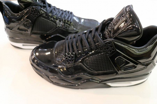 スニーカーの古着