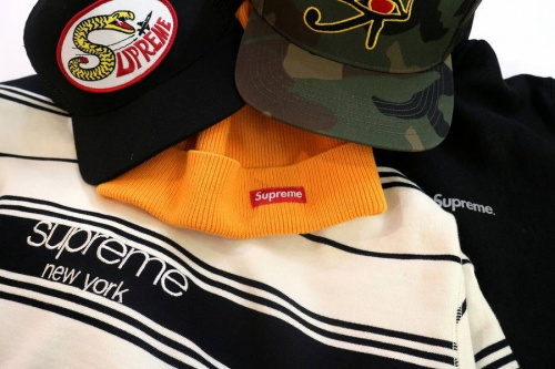 SUPREMEのシュプリーム
