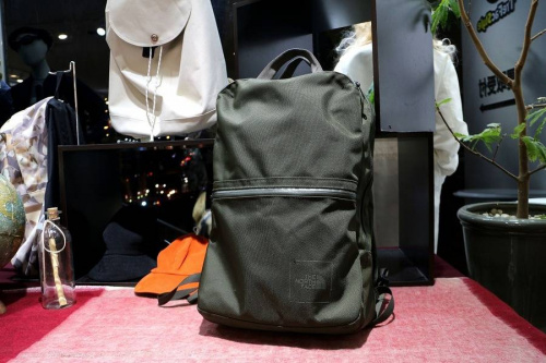 ノースフェイスの古着