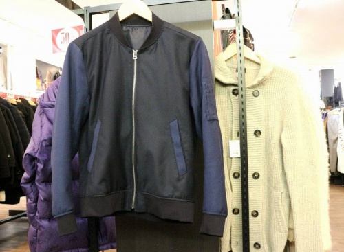 春夏トレンドの春アウター