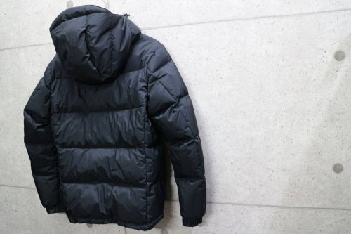 ダウンジャケットのJEANS　FACTORY