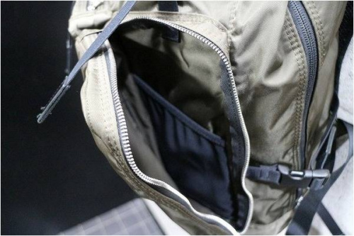 バックパックのポーター