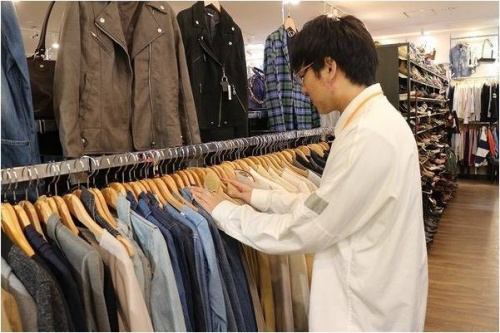 スタッフ募集の横浜