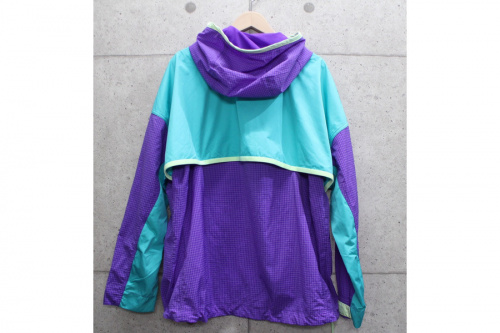 ナイキエーシージーのジャケット