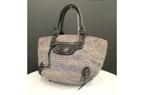 BALENCIAGAのバレンシアガ