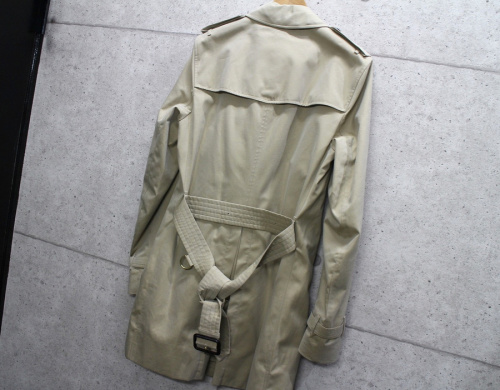 バーバリーロンドンのトレンチコート