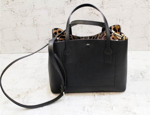 ケイトスペードのレザーバック