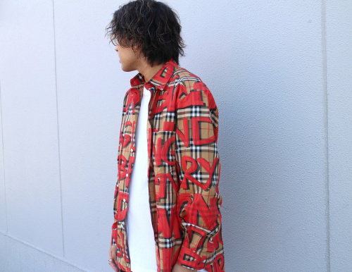 18SSモデルのグラフィックチェックシャツ
