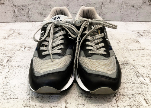 ニューバランスのローカットスニーカー