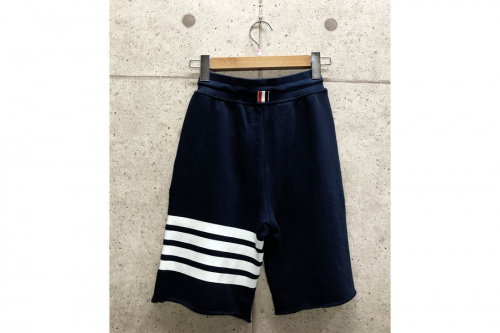 トムブラウンのハーフパンツ