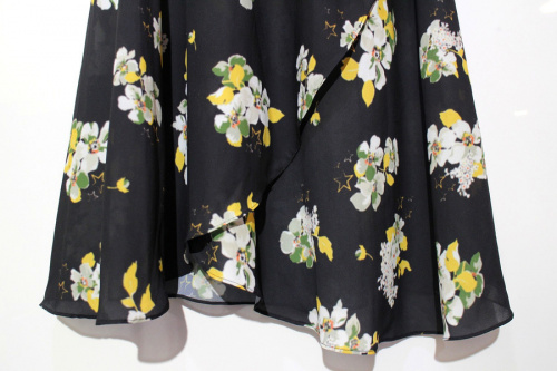 リカのラップスカート