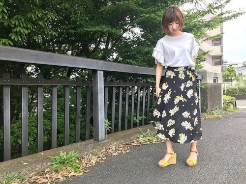 花柄スカート