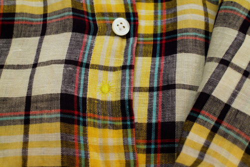 チェックシャツ