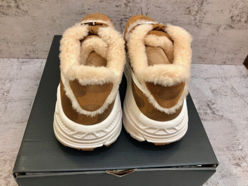 UGG×A BATHING APEのアグ×ベイシングエイプ