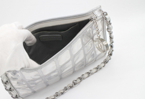 アイスキューブのショルダーバッグ