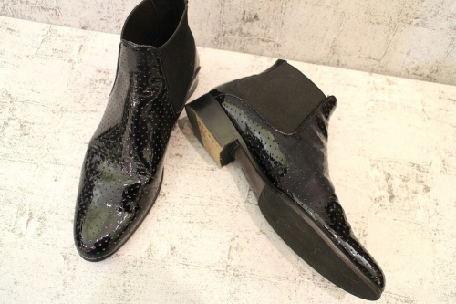 セルジオロッシのパンチングサイドゴアシューズ