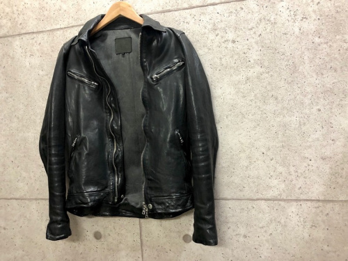 イサムカタヤマ・バックラッシュのレザージャケット