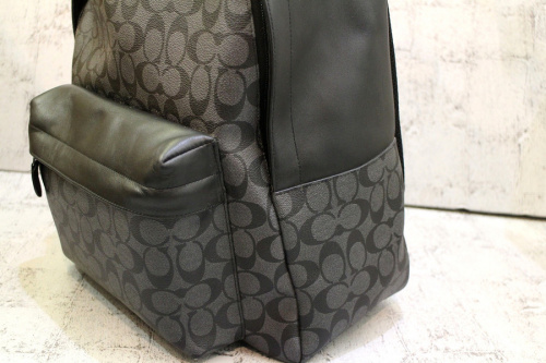 コーチのシグネチャー