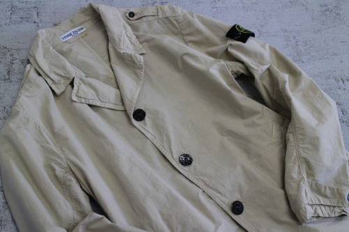 STONE ISLANDのストーンアイランド