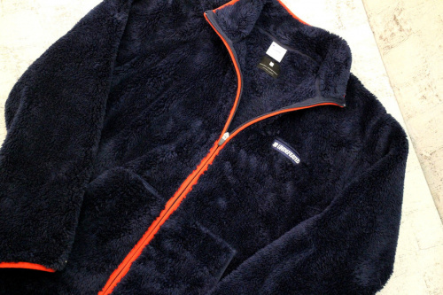 UNDEFEATED × Championのアンディフィーテッド ×チャンピオン