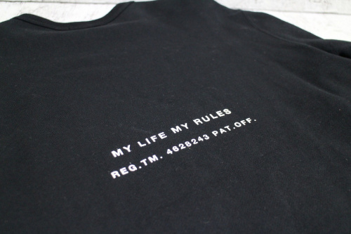 クーティープロダクツのエンブロイダリークルーネックスウェット