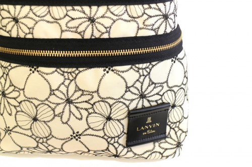 インポートブランドのLANVIN　en　Bleu　