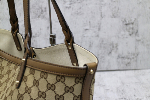 GUCCIのグッチ