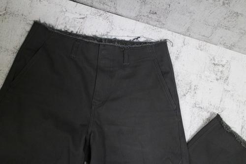 ネイムのコットンクロップドトラウザー