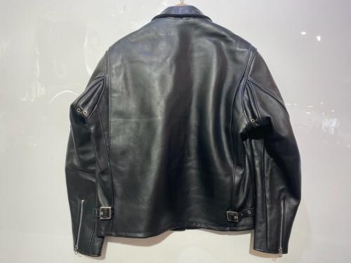 ショットのライダースジャケット