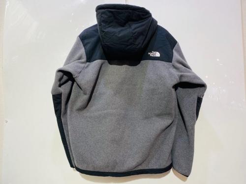 ザノースフェイスのDenali Hoodie