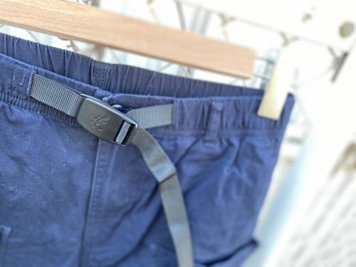 フォールリーフカーゴパンツのコラボ