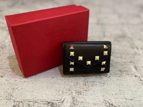 インポートブランドのVALENTINO
