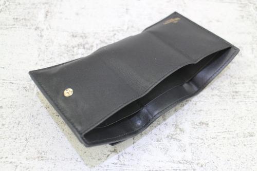 スタッズミニウォレットの財布
