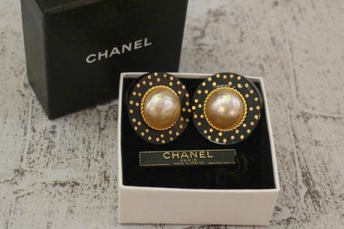 シャネルのイヤリング