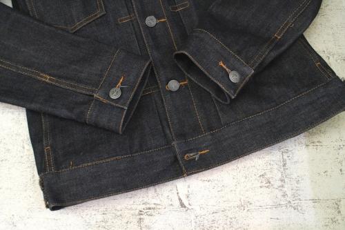 アーペーセーのデニムジャケット