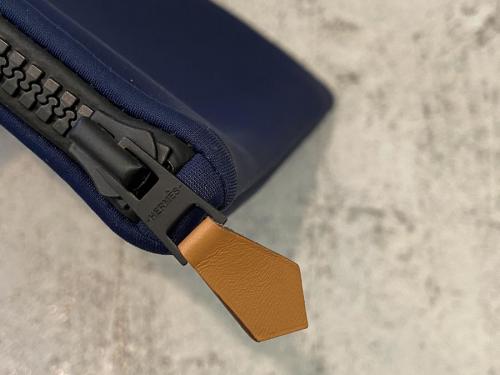 ネオバンのポーチ