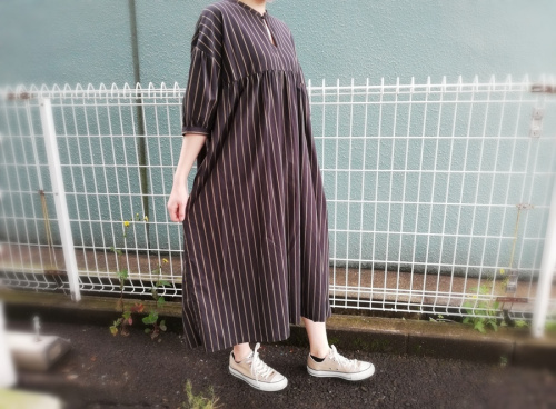 ナチュラルブランドのオオカミとフクロウ