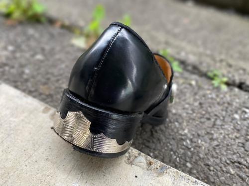 ローファーのサンダル