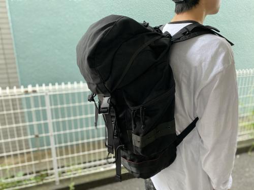 ブリーフィングのバックパック