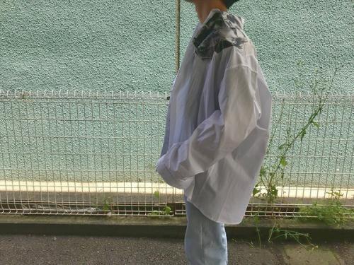 ラフシモンズのフォトプリントオーバーサイズシャツ