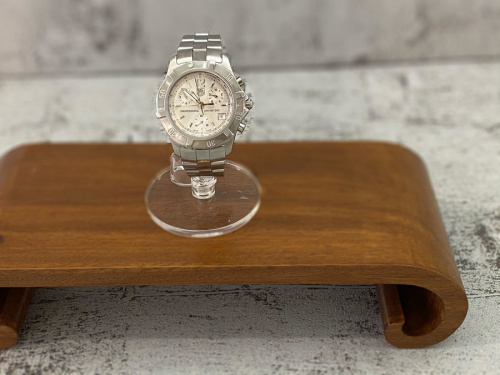 ビジネスアイテムのTAG HEUER