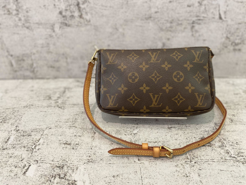 ラグジュアリーブランドのLOUIS　VUITTON