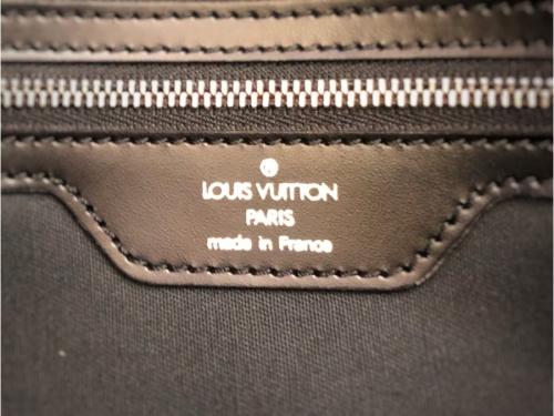 ショルダーバッグのメンズ