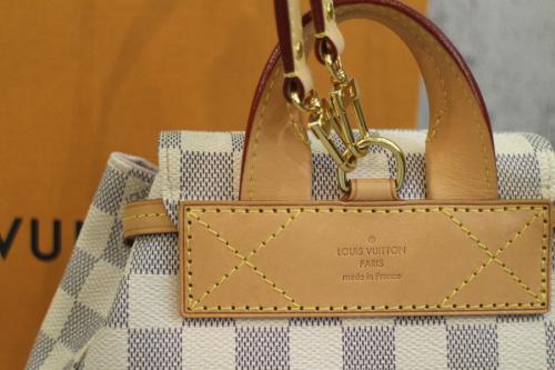 LOUIS VUITTON 　のルイ ヴィトン　