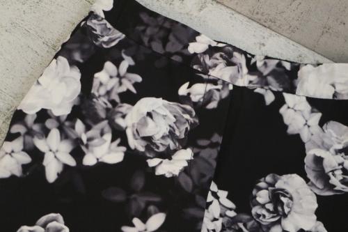 フラワー総柄シルクパンツのレディース